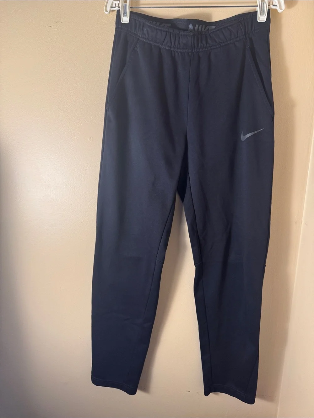 Nike Black Men's Athletic Joggers with Reflective Swoosh